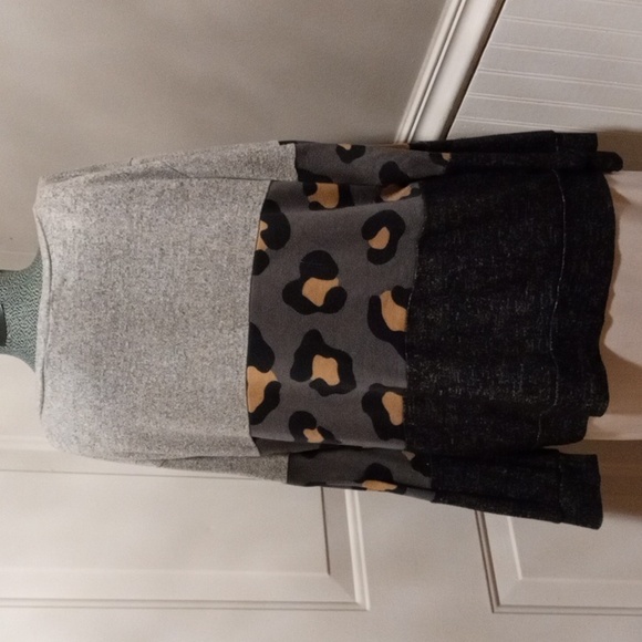 Grey heathered casual top - Picture 3 of 3